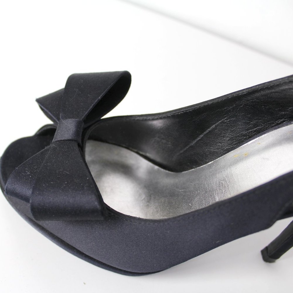 St John Black Satin Peep Toe Slingback Evening High Heels Bow Jeweled Shoes 6M - Picture 5 of 15